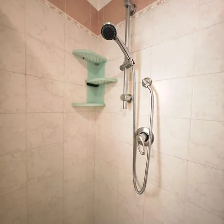Hostdomus - Grange Apartment *