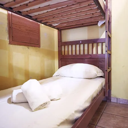 Hostdomus - Grange Apartment